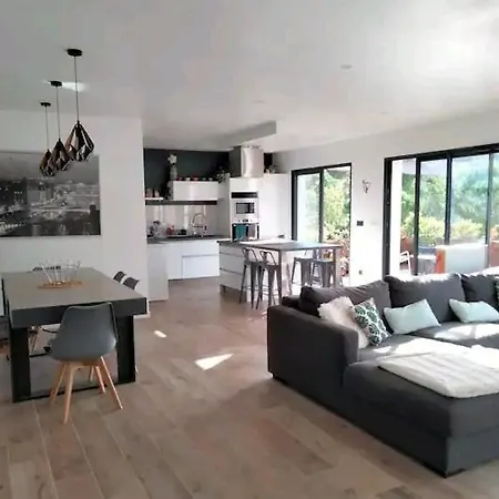 Maison Climatisee Avec Piscine Chauffee